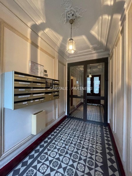 furnished  2 bedrooms Apartment PARIS 17 - 88 m²;