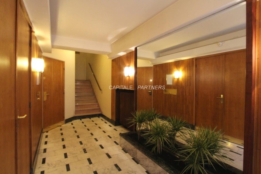 furnished  2 bedrooms Apartment PARIS 14 - 73 m²;