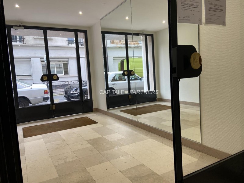 furnished  1 bedroom Apartment PARIS 16 - 42 m²;