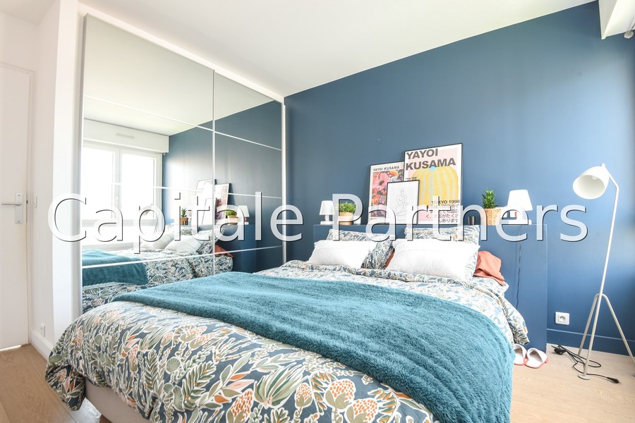 furnished  3 bedrooms Apartment Asnières-sur-seine - 110 m²;