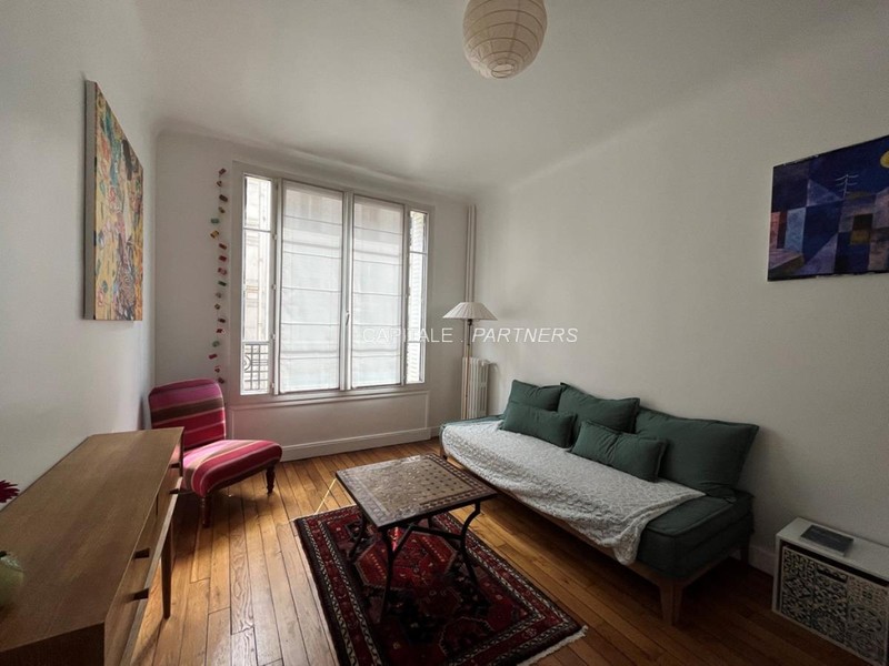 furnished  1 bedroom Apartment PARIS 18 - 46 m²;