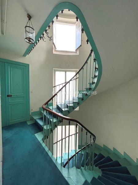 furnished  1 bedroom Apartment PARIS 7 - 60 m²;