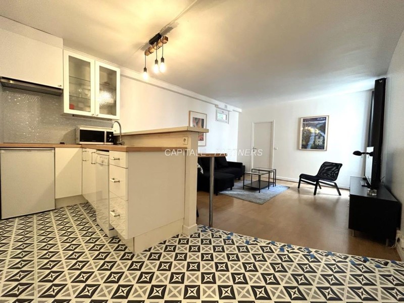furnished  1 bedroom Apartment PARIS 16 - 47 m²;