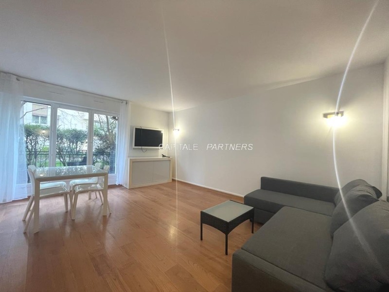 furnished  2 bedrooms Apartment COURBEVOIE - 65 m²;