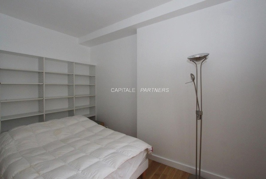 furnished  1 bedroom Apartment PARIS 7 - 40 m²;