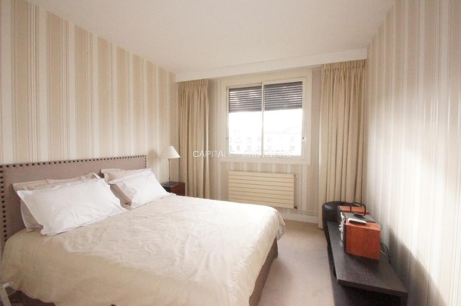 furnished  2 bedrooms Apartment NEUILLY - 112 m²;