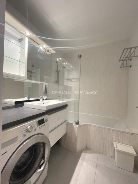 furnished  2 bedrooms Apartment COURBEVOIE - 65 m²;