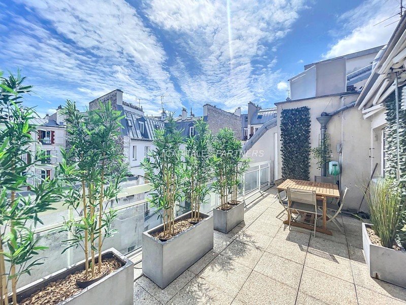 furnished  2 bedrooms Apartment PARIS 11 - 73 m²;
