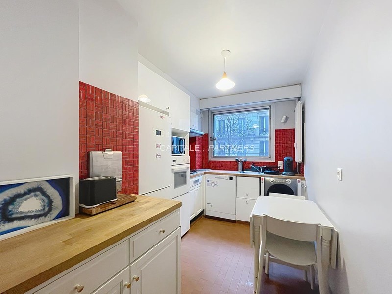 furnished  1 bedroom Apartment PARIS 16 - 60 m²;