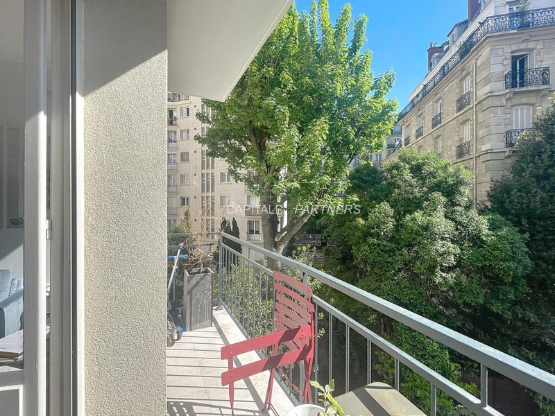 furnished  2 bedrooms Apartment PARIS 16 - 77 m²;