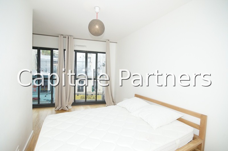 Studio  PARIS 11 - 42 m²;
