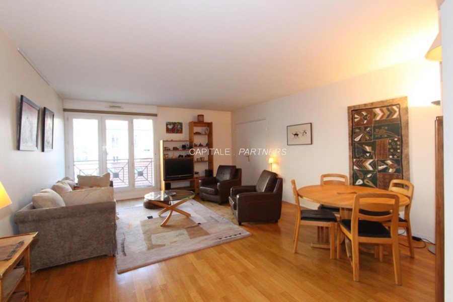 furnished  3 bedrooms Apartment PARIS 11 - 95 m²;