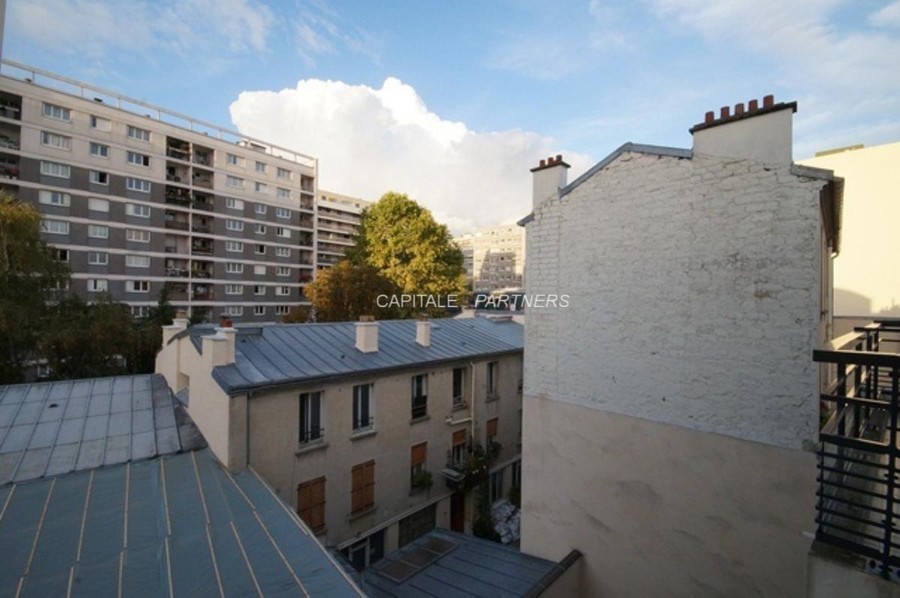 furnished  1 bedroom Apartment PARIS 11 - 56 m²;