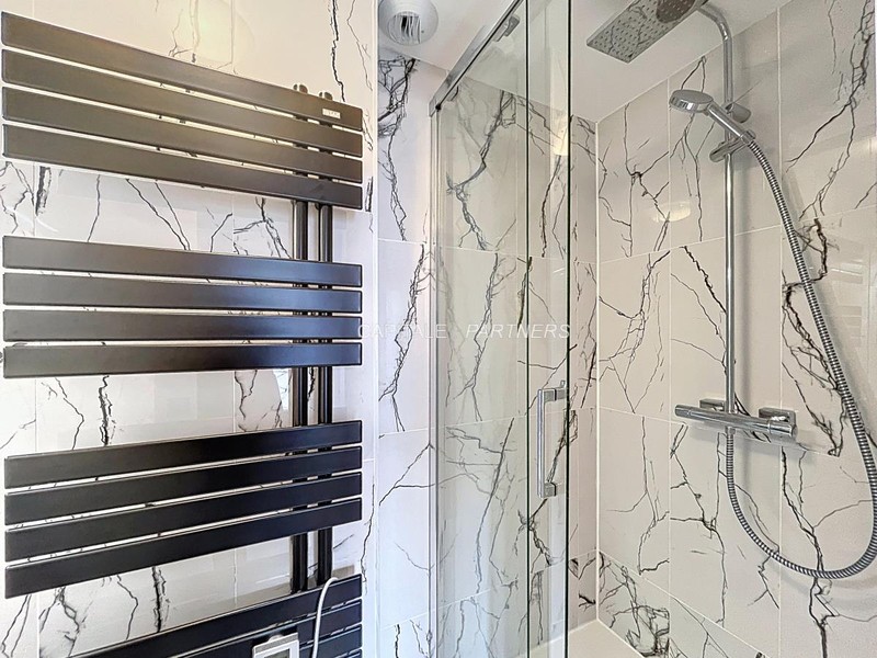 furnished  1 bedroom Apartment PARIS 9 - 35 m²;