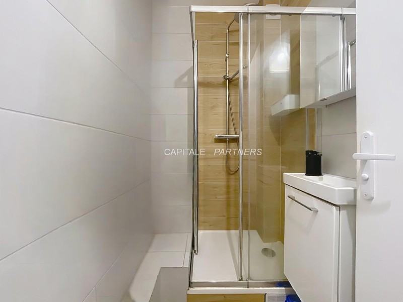  1 bedroom Apartment PARIS 16 - 30 m²;