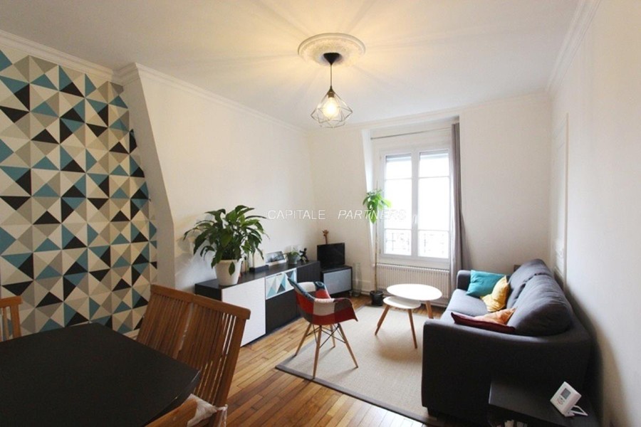 furnished  1 bedroom Apartment PARIS 14 - 44 m²;