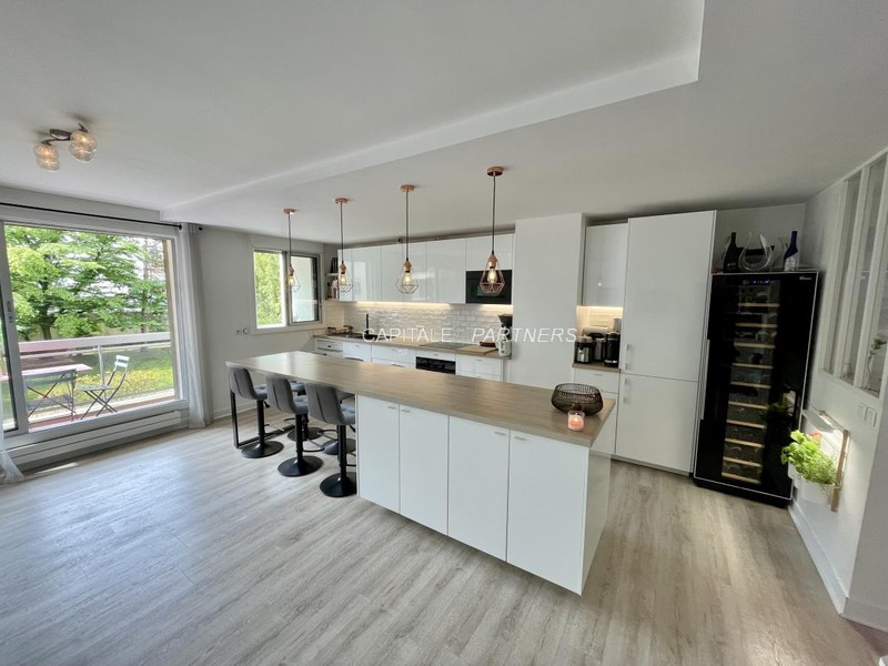 furnished  3 bedrooms Apartment ISSY-LES-MOULINEAUX - 98 m²;