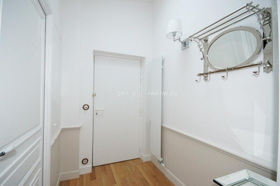 furnished  1 bedroom Apartment PARIS 8 - 56 m²;