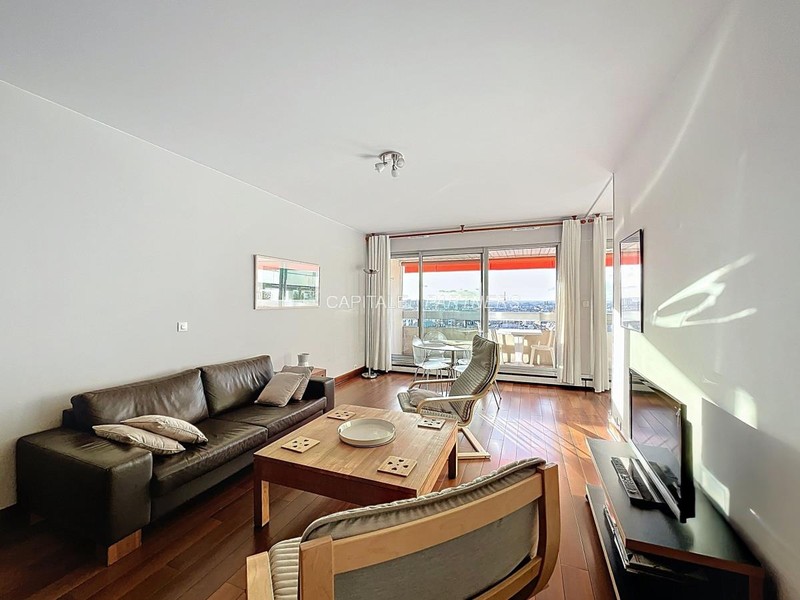 furnished  2 bedrooms Apartment PARIS 19 - 72 m²;