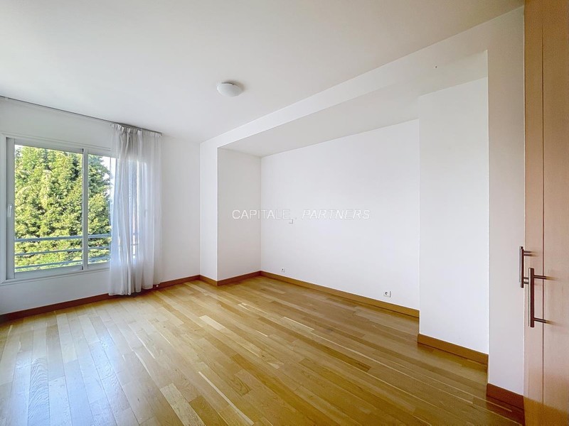  4 bedrooms House RUEIL-MALMAISON - 145 m²;