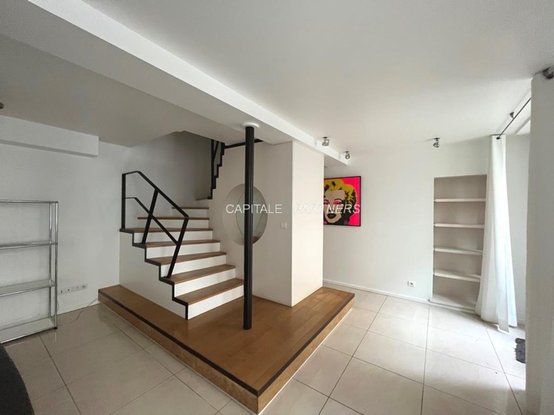 furnished  4 bedrooms Apartment PARIS 1 - 154 m²;