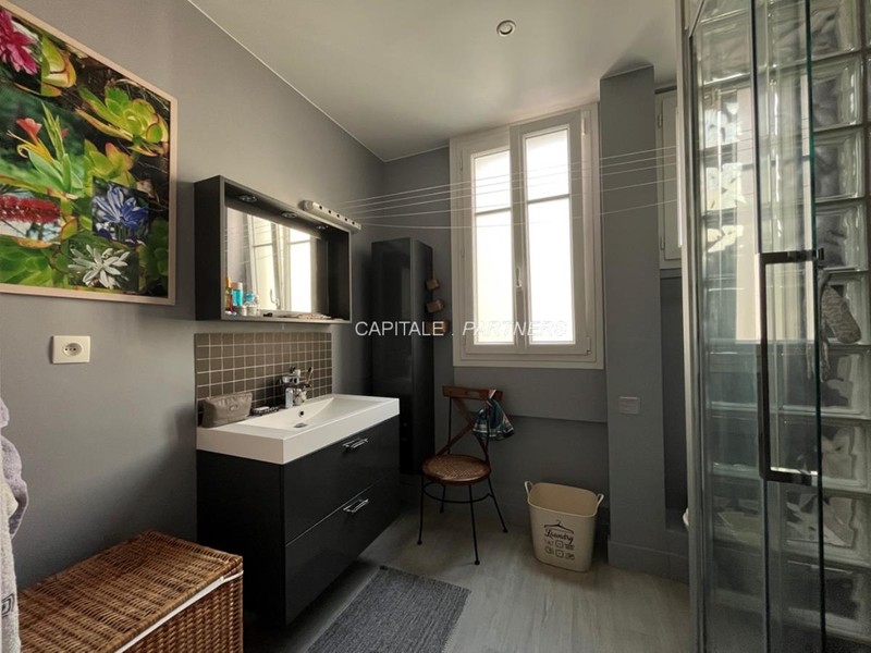 furnished  1 bedroom Apartment PARIS 18 - 46 m²;