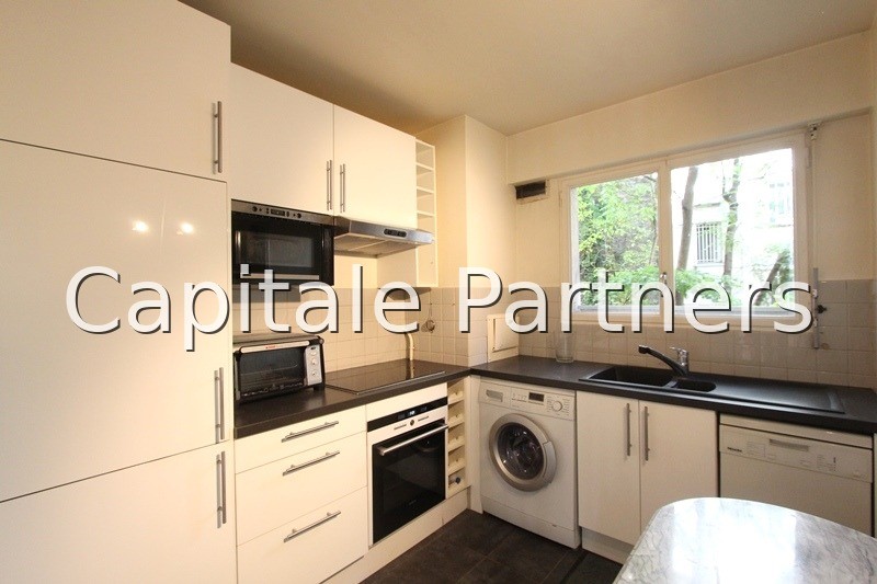 furnished  2 bedrooms Apartment PARIS 16 - 69 m²;