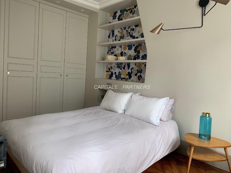 furnished  2 bedrooms Apartment PARIS 11 - 55 m²;
