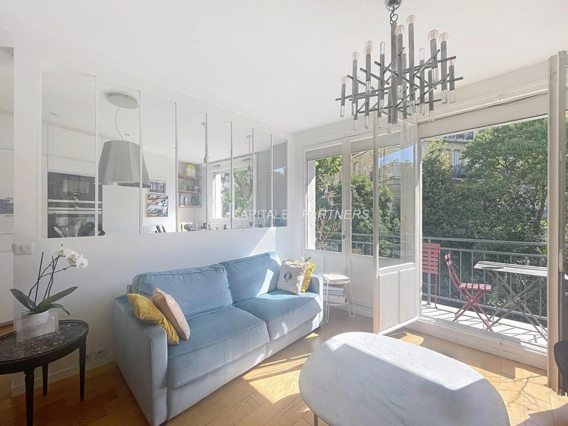furnished  2 bedrooms Apartment PARIS 16 - 77 m²;
