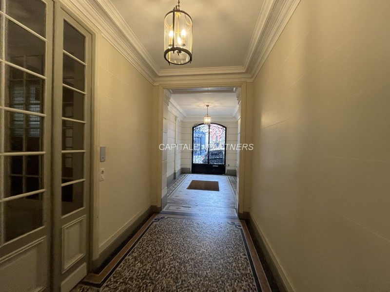 furnished  1 bedroom Apartment PARIS 5 - 35 m²;