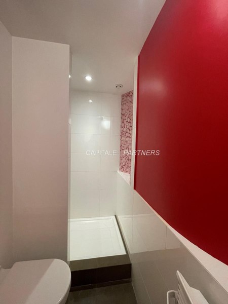 furnished  4 bedrooms Apartment PARIS 1 - 154 m²;