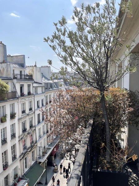 furnished  1 bedroom Apartment PARIS 2 - 71 m²;