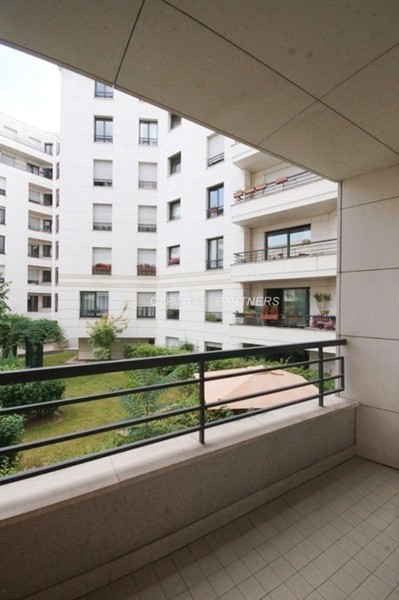  2 bedrooms Apartment LEVALLOIS PERRET - 71 m²;