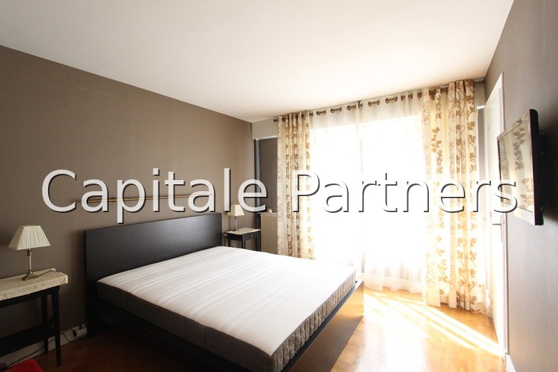 furnished  2 bedrooms Apartment PARIS 16 - 69 m²;