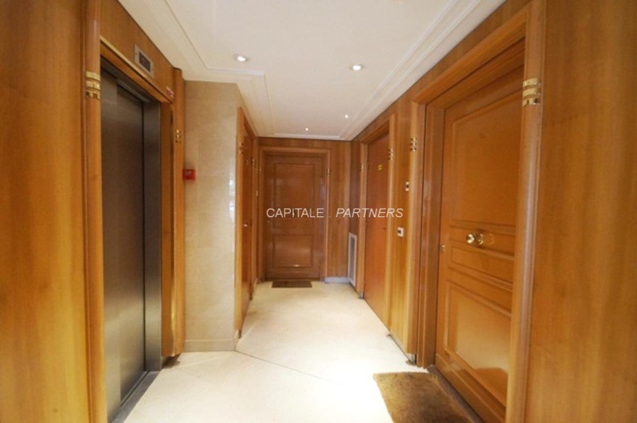 2 bedrooms Apartment LEVALLOIS PERRET - 71 m²;