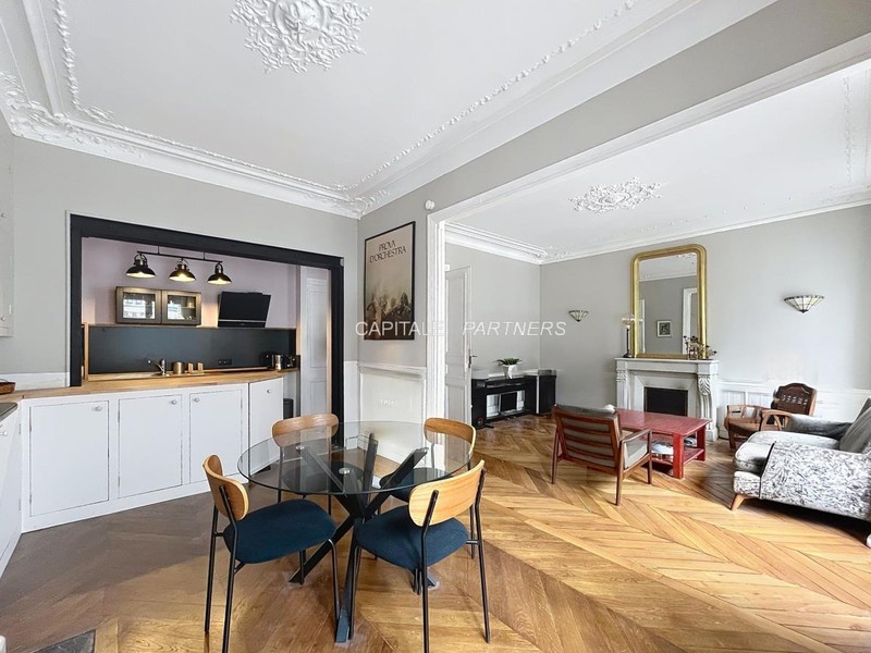 furnished  2 bedrooms Apartment PARIS 10 - 75 m²;