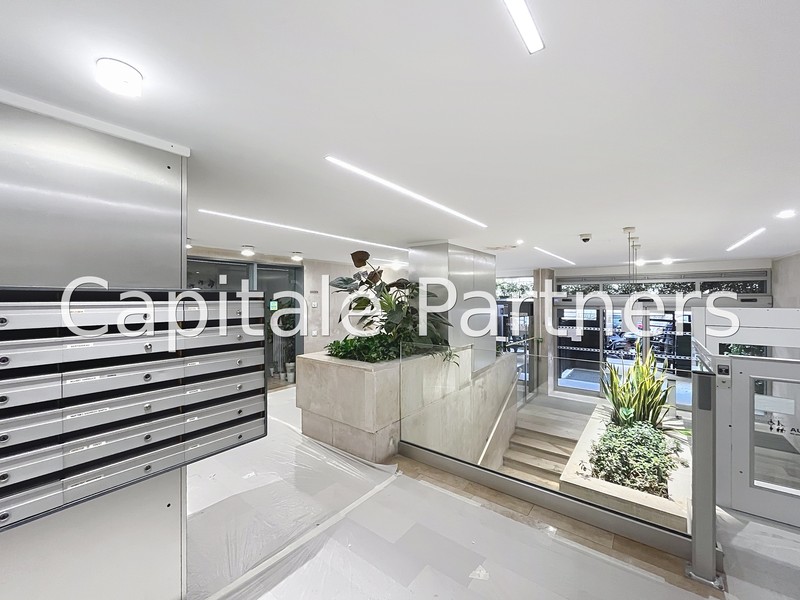 furnished  2 bedrooms Apartment PARIS 17 - 69 m²;
