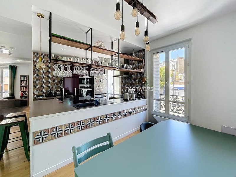 furnished  3 bedrooms Apartment PARIS 17 - 122 m²;