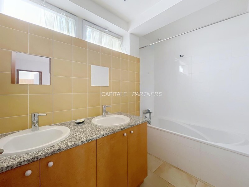  4 bedrooms House RUEIL-MALMAISON - 145 m²;