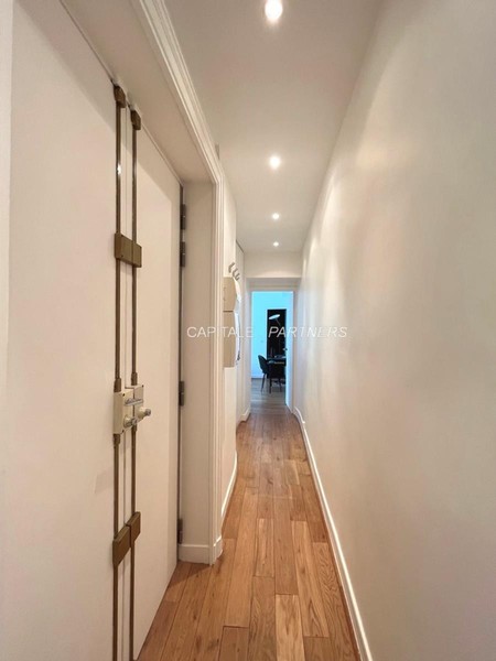 furnished  1 bedroom Apartment PARIS 7 - 60 m²;