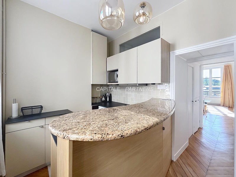 furnished  1 bedroom Apartment PARIS 8 - 46 m²;
