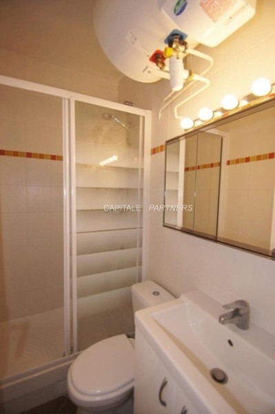furnished  1 bedroom Apartment PARIS 16 - 26 m²;