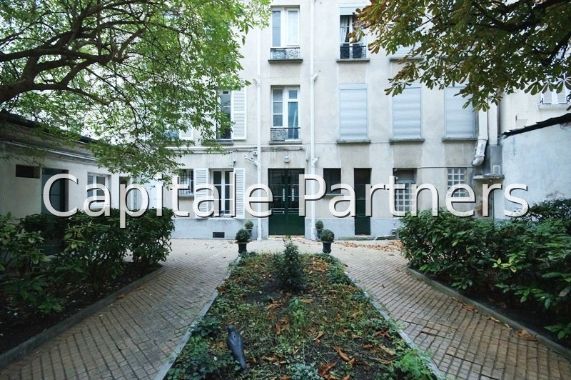 furnished  1 bedroom Apartment PARIS 17 - 42 m²;