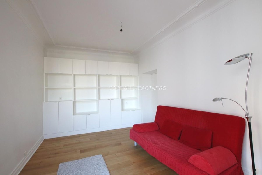 furnished  3 bedrooms Apartment PARIS 16 - 116 m²;