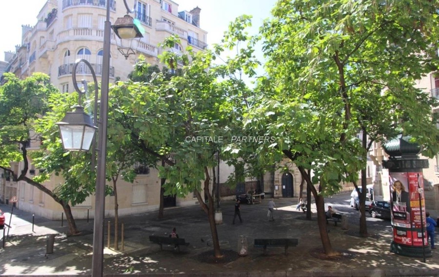 furnished  2 bedrooms Apartment PARIS 16 - 69 m²;