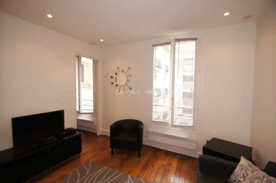 furnished  1 bedroom Apartment PARIS 16 - 26 m²;