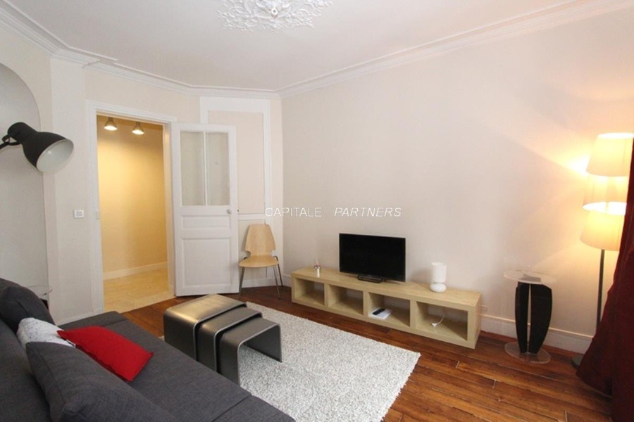 furnished  1 bedroom Apartment PARIS 18 - 41 m²;
