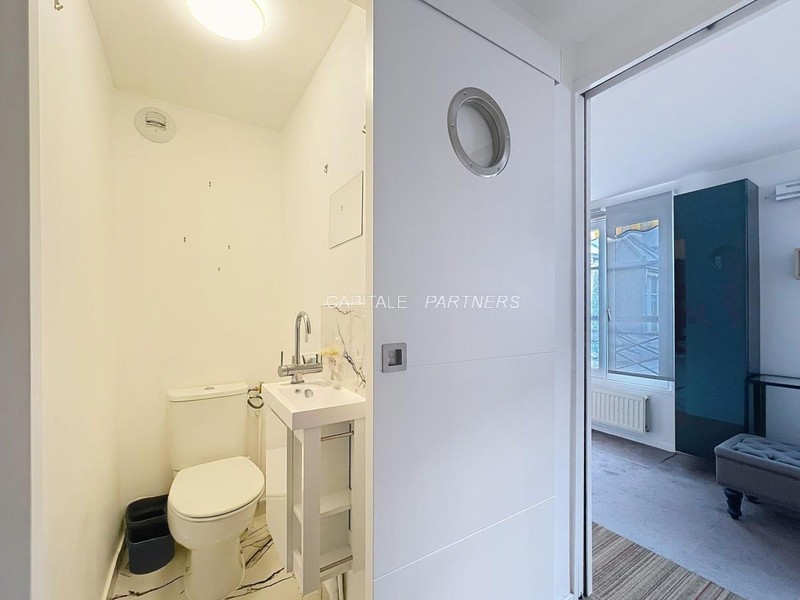 furnished  1 bedroom Apartment PARIS 9 - 35 m²;