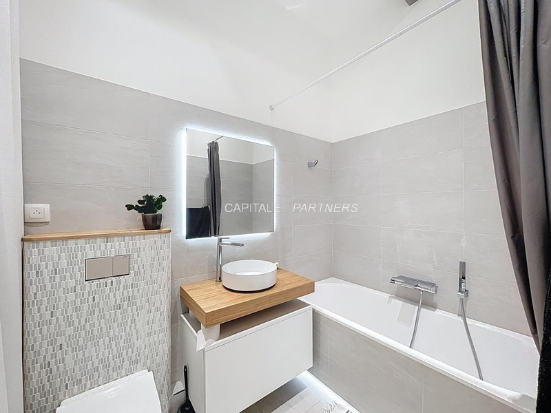 furnished  2 bedrooms Apartment PARIS 13 - 88 m²;