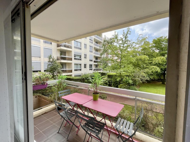furnished  3 bedrooms Apartment ISSY-LES-MOULINEAUX - 98 m²;